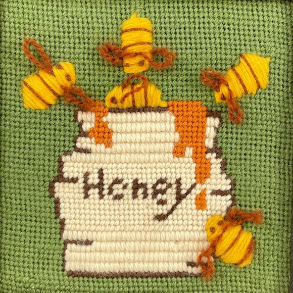 Vintage Honey Pot and Bees Cross Stitch Embroidery - Picture 4 of 8